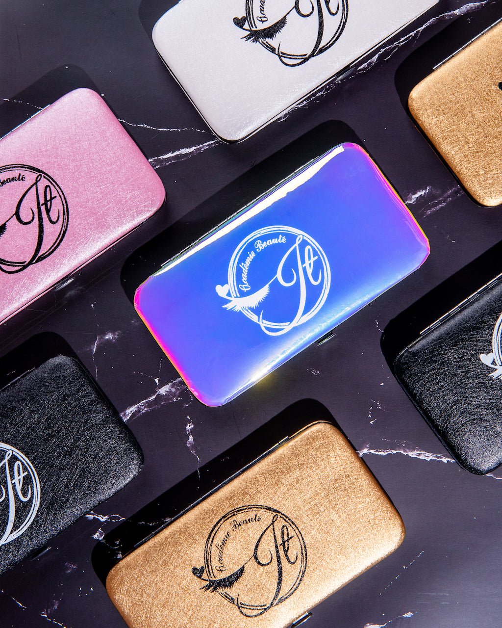 Étui protecteur rigide pour pinces à cils – Académie Beauté JT