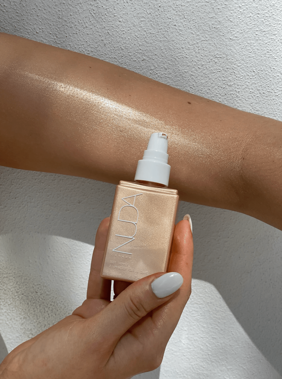 Tube illuminateur corps NUDA hydratant et lumineux