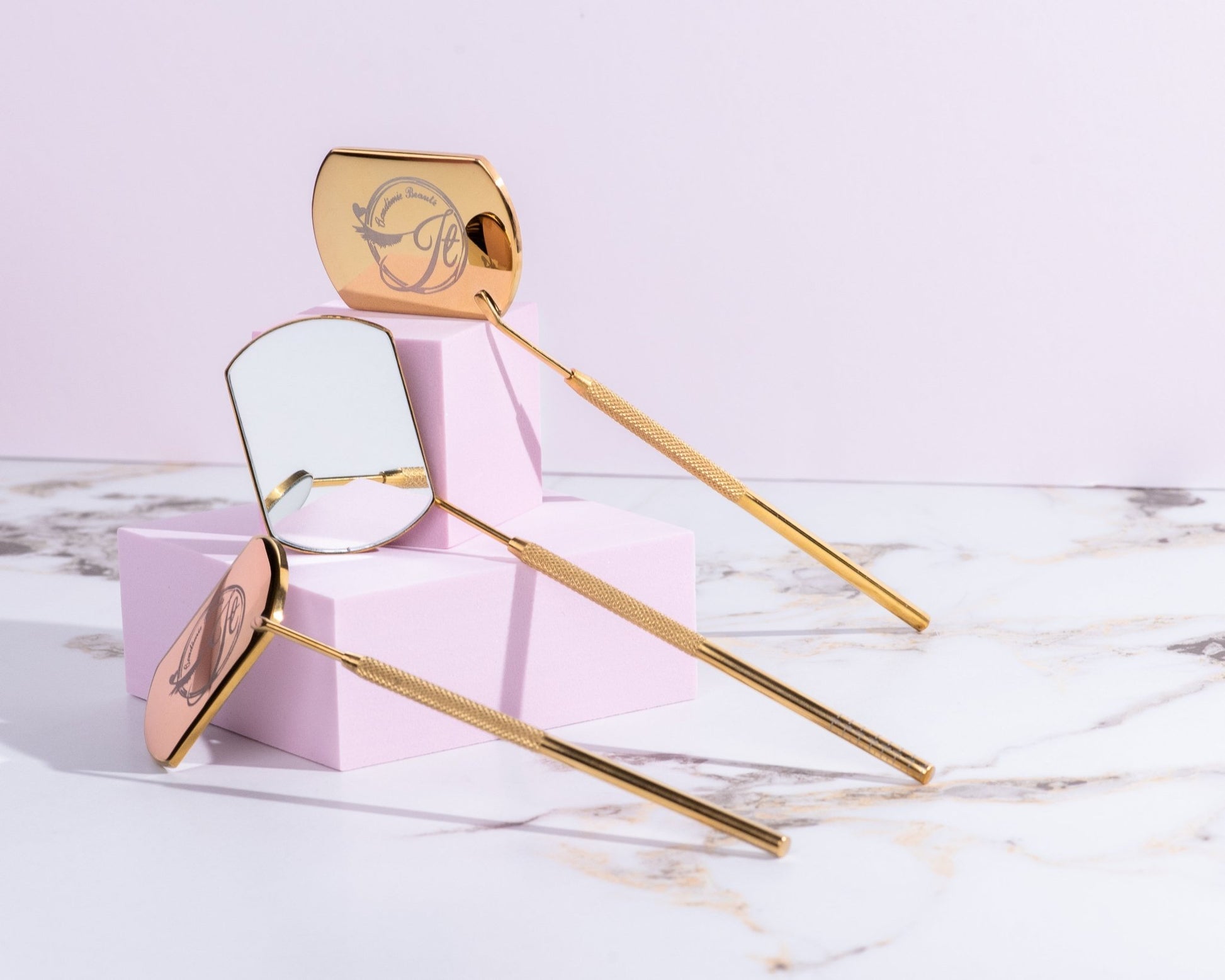 Miroir à Cils Doré - Photos Lash Tech - Académie Beauté JT