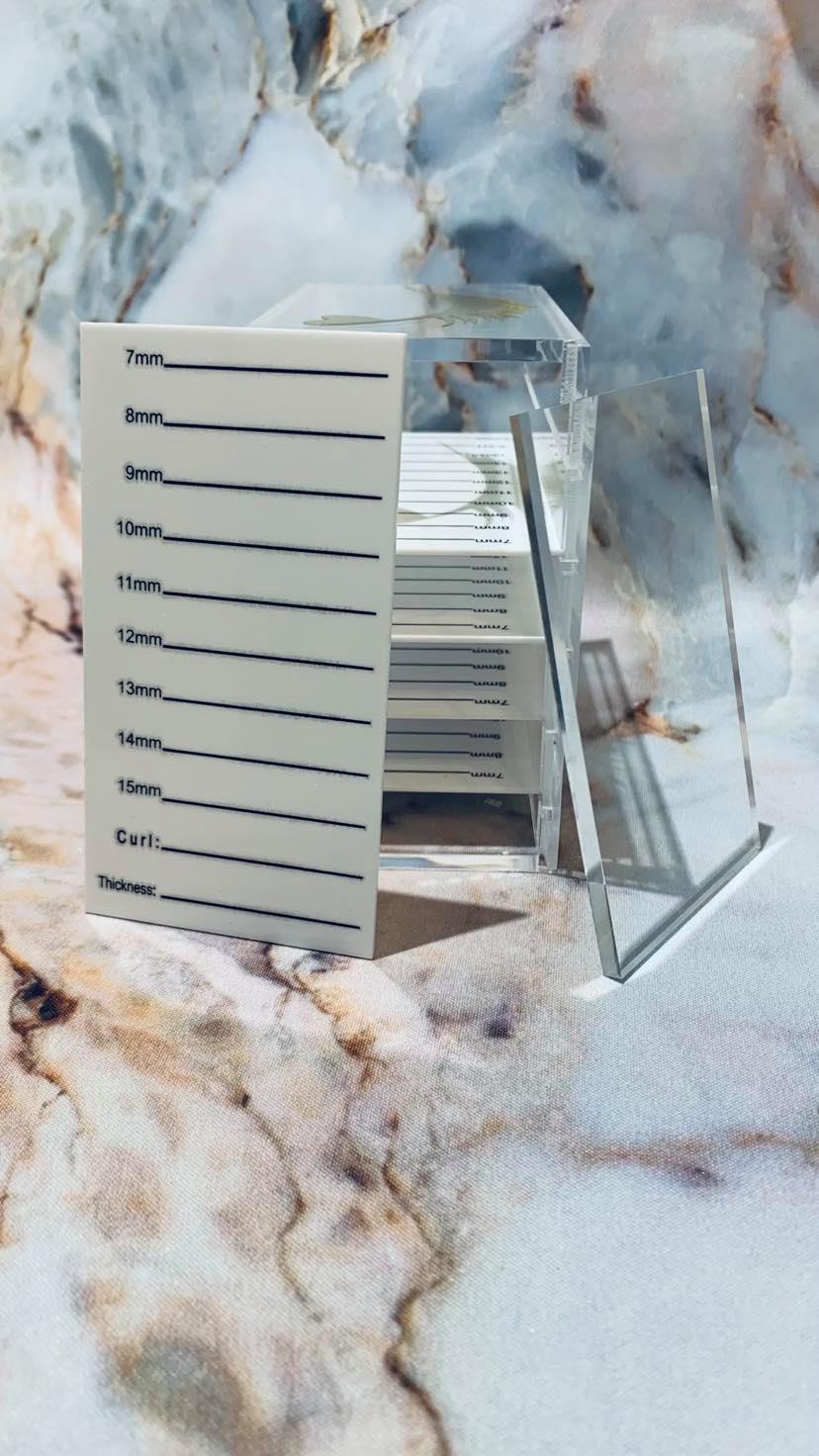 Organisateur plexiglas avec logo Beauté JT