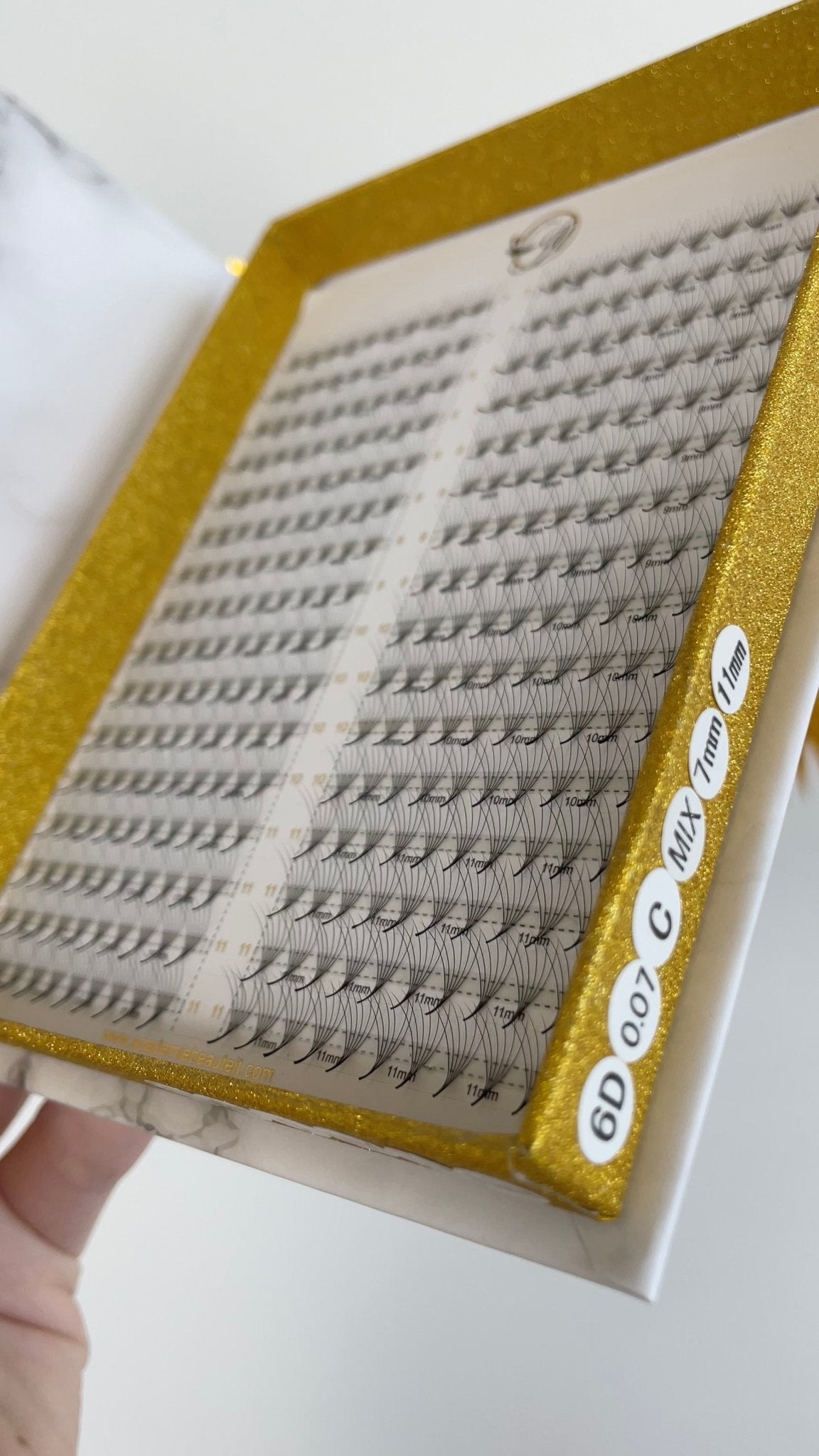 Extensions de cils pré-faits noirs mats cachemire