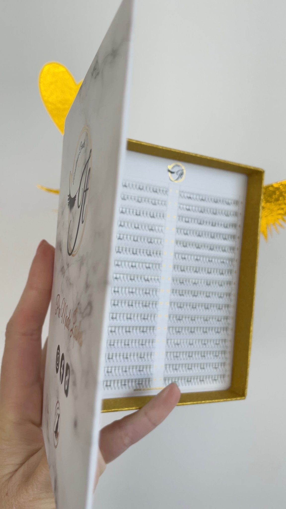 Bouquets cils pré-faits sur bande aluminium