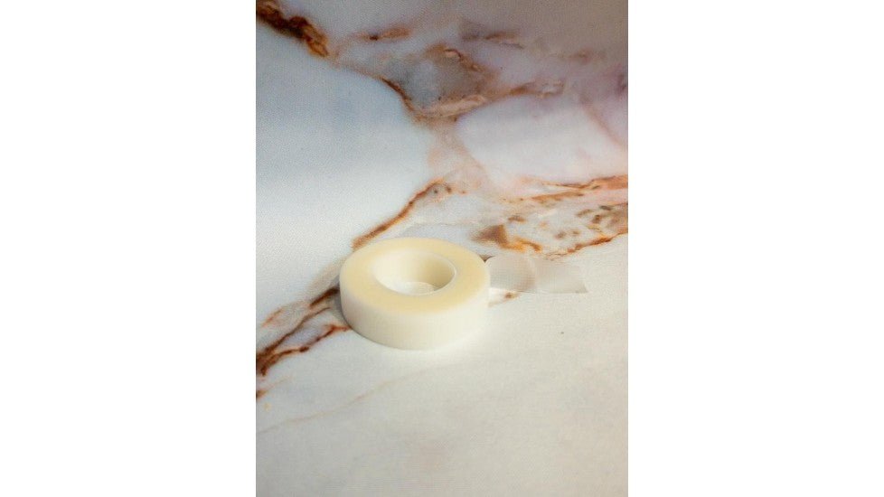 Ruban adhésif médical plastique pour extensions de cils